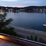 krevet i doručak Amarcord Skola *
